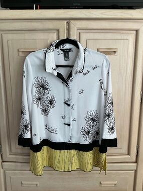 Ali Miles Floral Print Decorative Button Lightweight Jacket